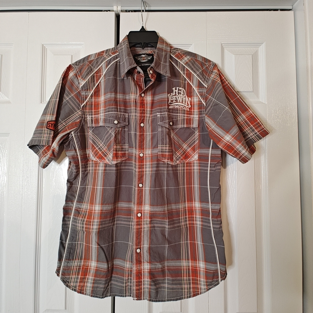 Men’s Harley Davidson Pearl Snap Shirt Sz L EUC Garage Mechanic Embroidered
